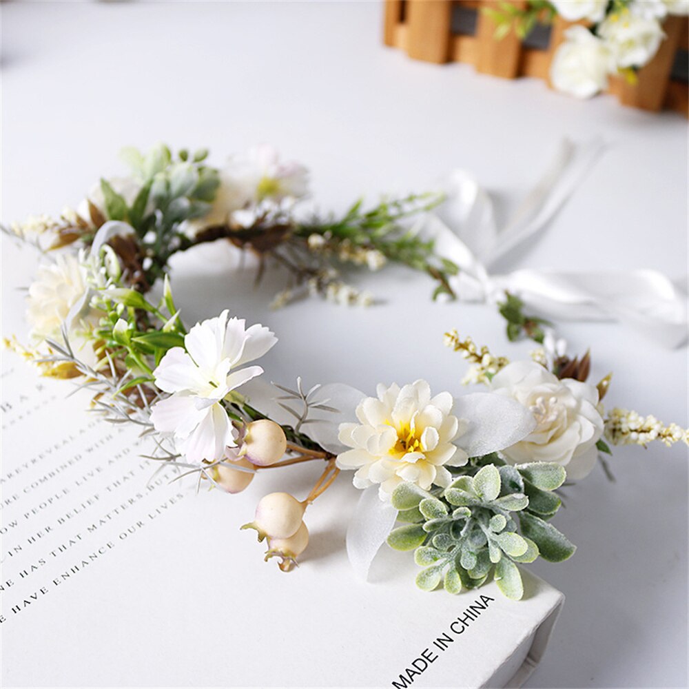 Corona de flores para niña y mujer, accesorios para el cabello para novia, diademas de flores hermosas, adorno para el cabello trenzado, vid para el cabello: White