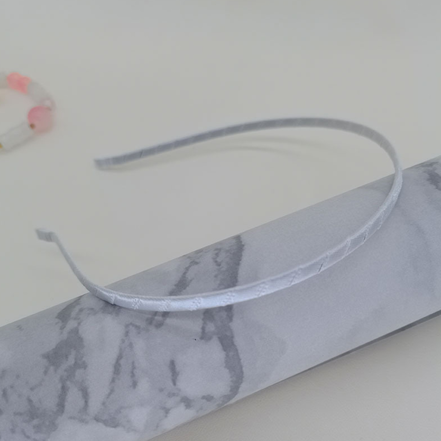 Diadema de tela de 5mm para niños, diadema de Aro para la cabeza, banda para el cabello, diadema para niños, ajuste de Base delgada estrecha, accesorios para el cabello DIY: Blanco