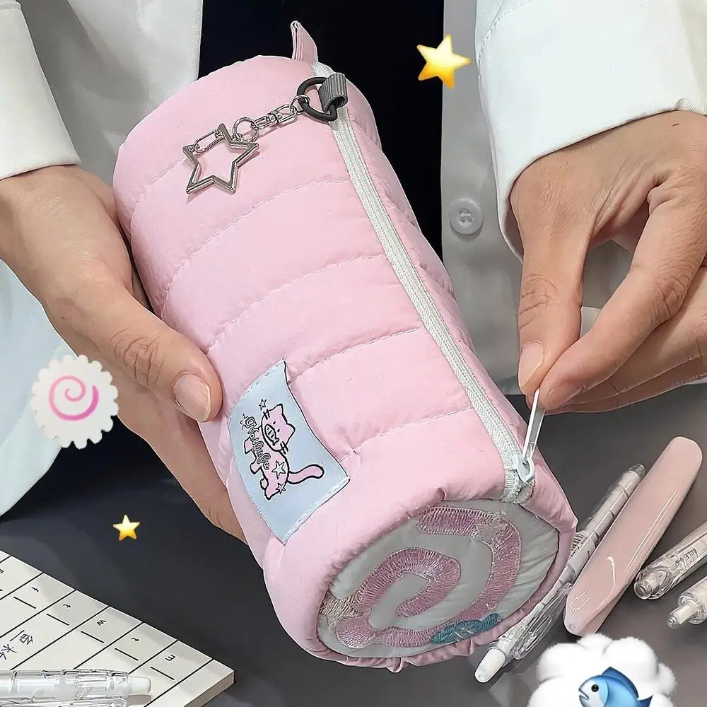 ISKYBOB-Bolsa de almacenamiento de cosméticos con oso de dibujos animados para mujer, organizador de maquillaje de invierno con cremallera grande, bolsa de papelería, estuche para lápices, 2025: Negro
