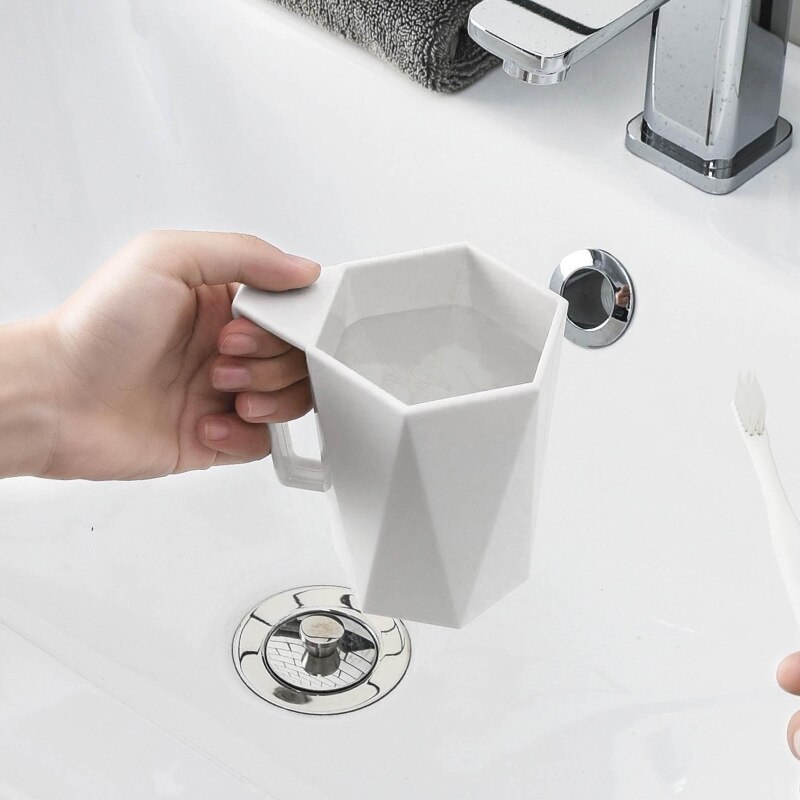 1 Pcs Huishoudelijke Geometrische Vorm Mondwater Cup Met Handvat Paar Cup Diamant Facet Plastic Toothbrushing Cup Tand Mok Melk Cup