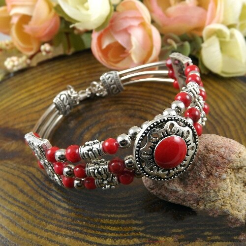 Vintage Bohemia Bracelet Red /Blue/ Black Stone Round Beads Bangle Carving Charm Bracelet A200G: red