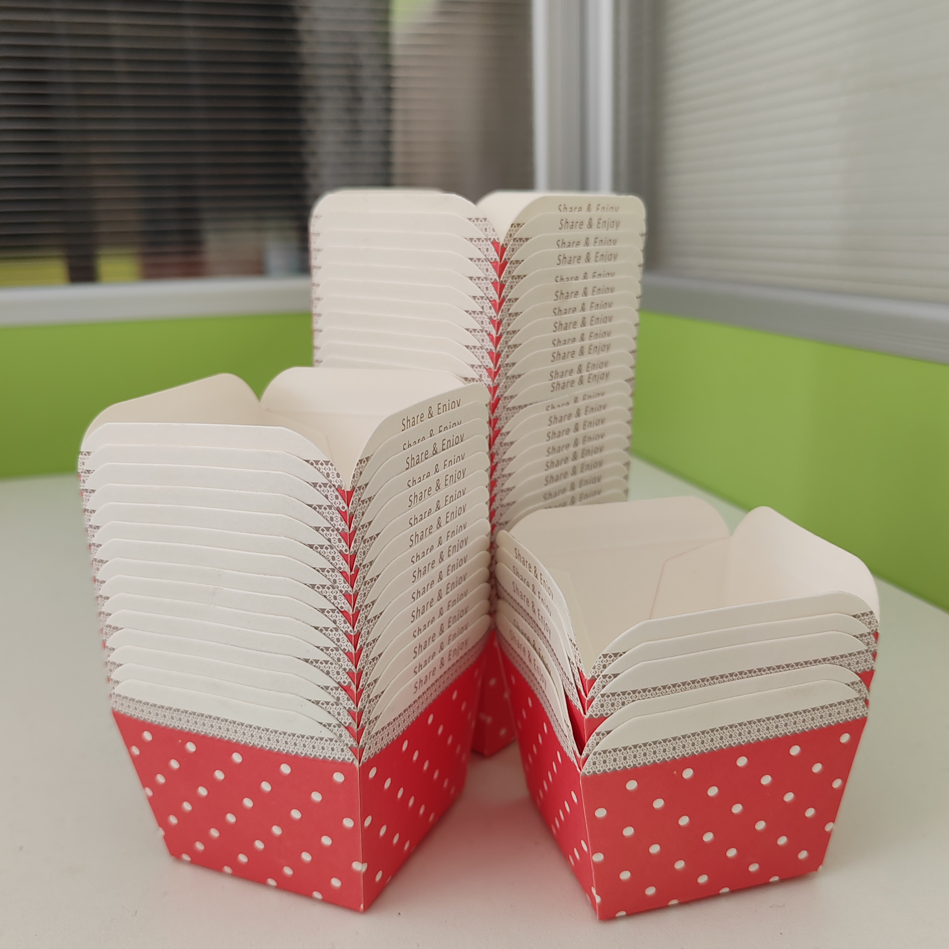 50pcs Cupcake Baking Cups Square Cupcake Liners Disposable Baking Wrappers Muffin Cups Desserts Holders for Weddings Birthdays: Olive