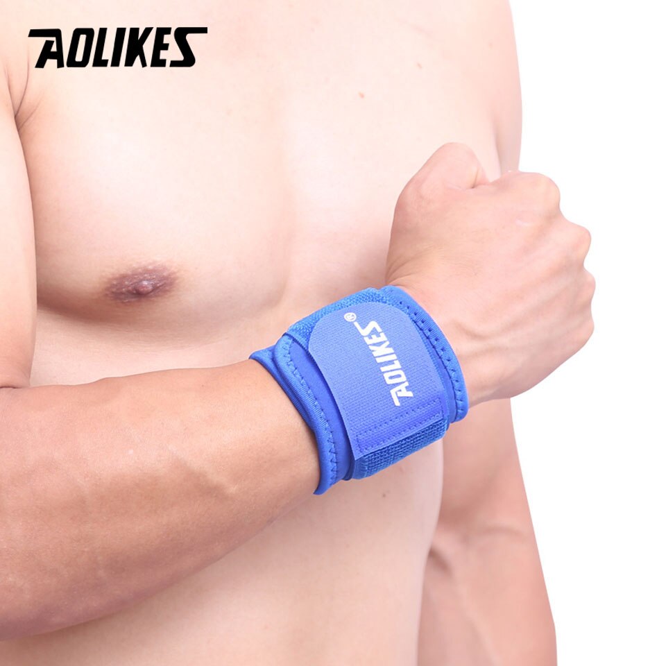 1Pcs Wrist Support Brace Brand Wristband Men Women Gym Wrestle Adjustable Sports Protection Wrist