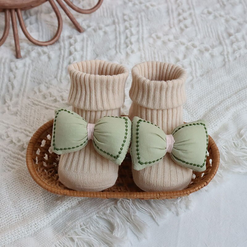 Nowa jesień i zima 0-36M dziewczynek chłopców w pionowe paski skarpetki lalki skarpetki łuk-węzeł ciepłe wygodne niemowlę antypoślizgowe skarpetki: khaki / 0-1T