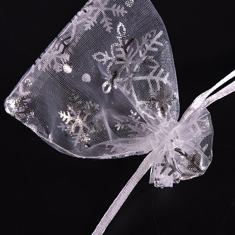 100 Pcs Wit Met Zilveren Sneeuwvlok Christmas Pouches Organza Zakjes Gunst Briefpapier Houder 7*9Cm