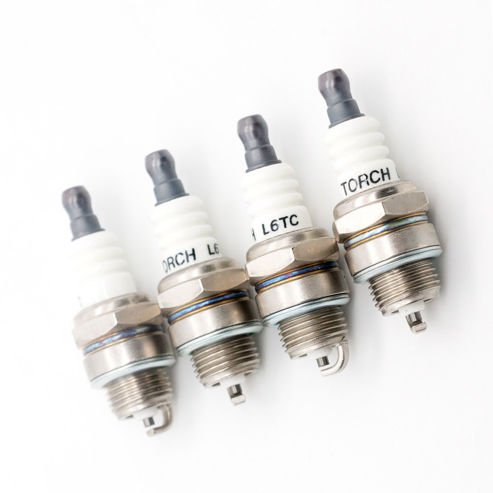 Nuovissimo candela accensione candela torcia L6TC candela alternativa BPM6A Beru 14S-8F 2976 campione CJ8Y Denso W20MP-U