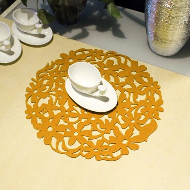 Round Cut Flower Felt Placemats Kitchen Dinner Table Mats 30x30cm