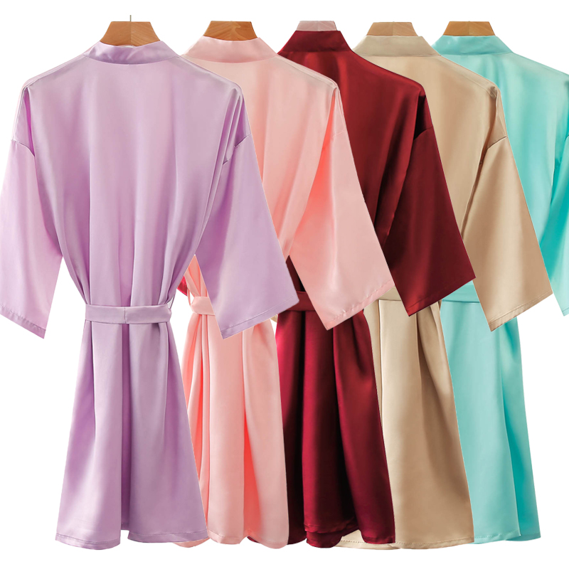 Bata de novia para equipo de de boda con letras negras, pijama de satén tipo kimono, albornoz de dama de honor SP2000