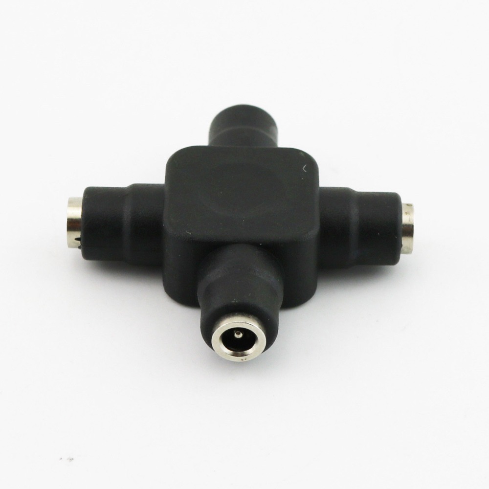 1x DC Power 3.5x1.35mm Female 4Way Barrel Female Jack Splitter Adapter Connector Converter Black