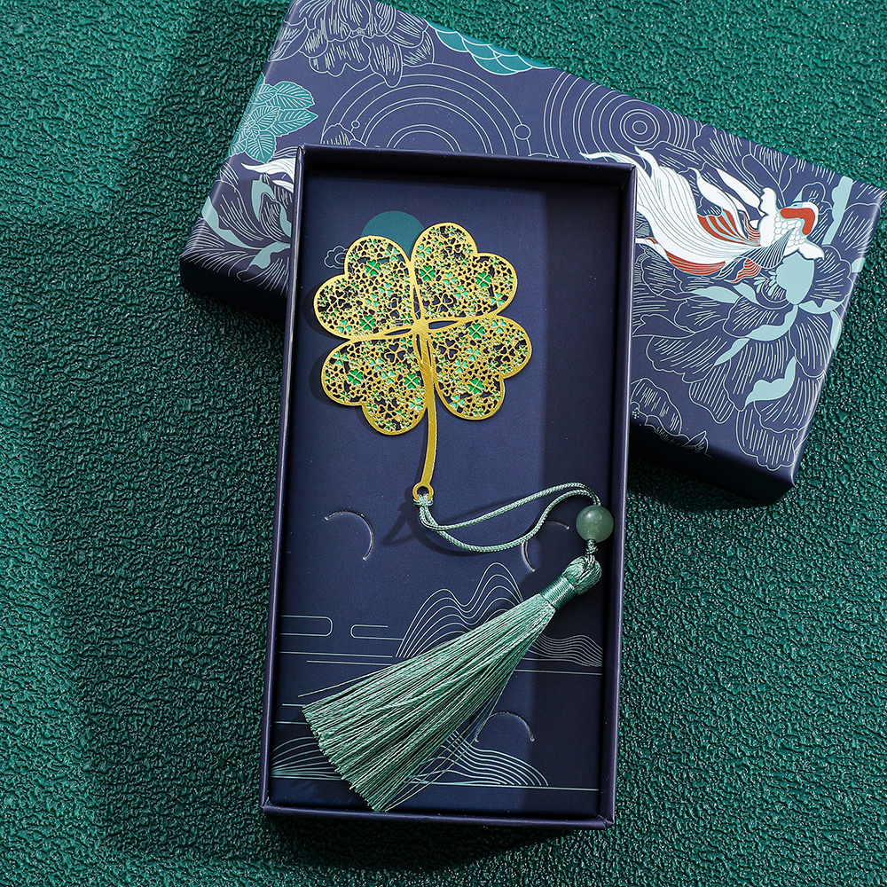 Eenvoudige holle messing boekenlegger, mooie boekenlegger met klavertje vier en libelle, boekenlegger, boekenvriend, leesbenodigdheden: Zilver