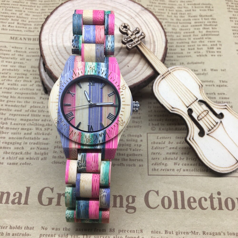 Montre en bois couleur bambou pour femme meilleurs pour anniversaire avec étui de bambou dans une boîte à idées