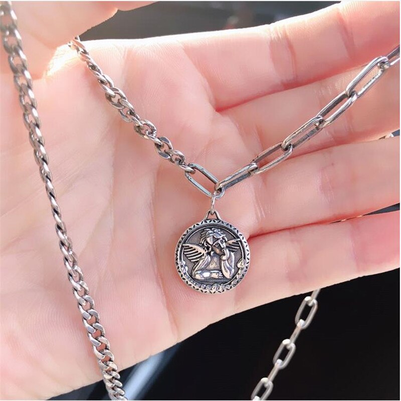 Retro Thaise Zilveren Angel Coin 925 Sterling Zilveren Sieraden Ronde Kaart Hip Hop Asymmetrische Splicing Hanger Kettingen H102