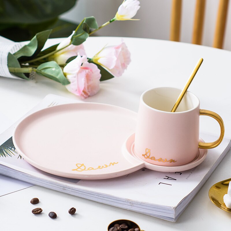 Europese Koffie Mok Set Luxe Gouden Ontbijt Schotel Mate Cup Thee Cup Set Porselein Tazas De Cafe Melk Mokken AC50BD: Pink-set