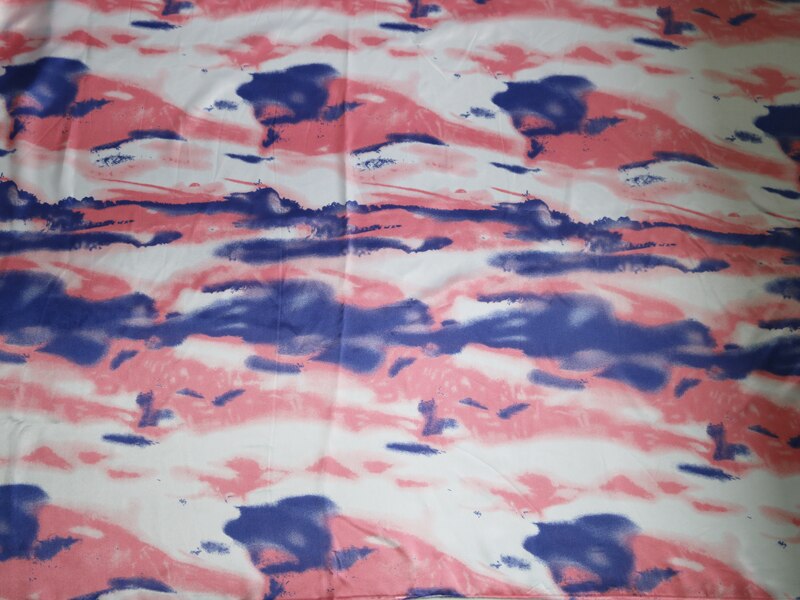 100cm*148cm ombre gradient maleri trykt satin stof diy patchwork syemateriale til kvinder kjole tørklæde: Farve 4 lyserød