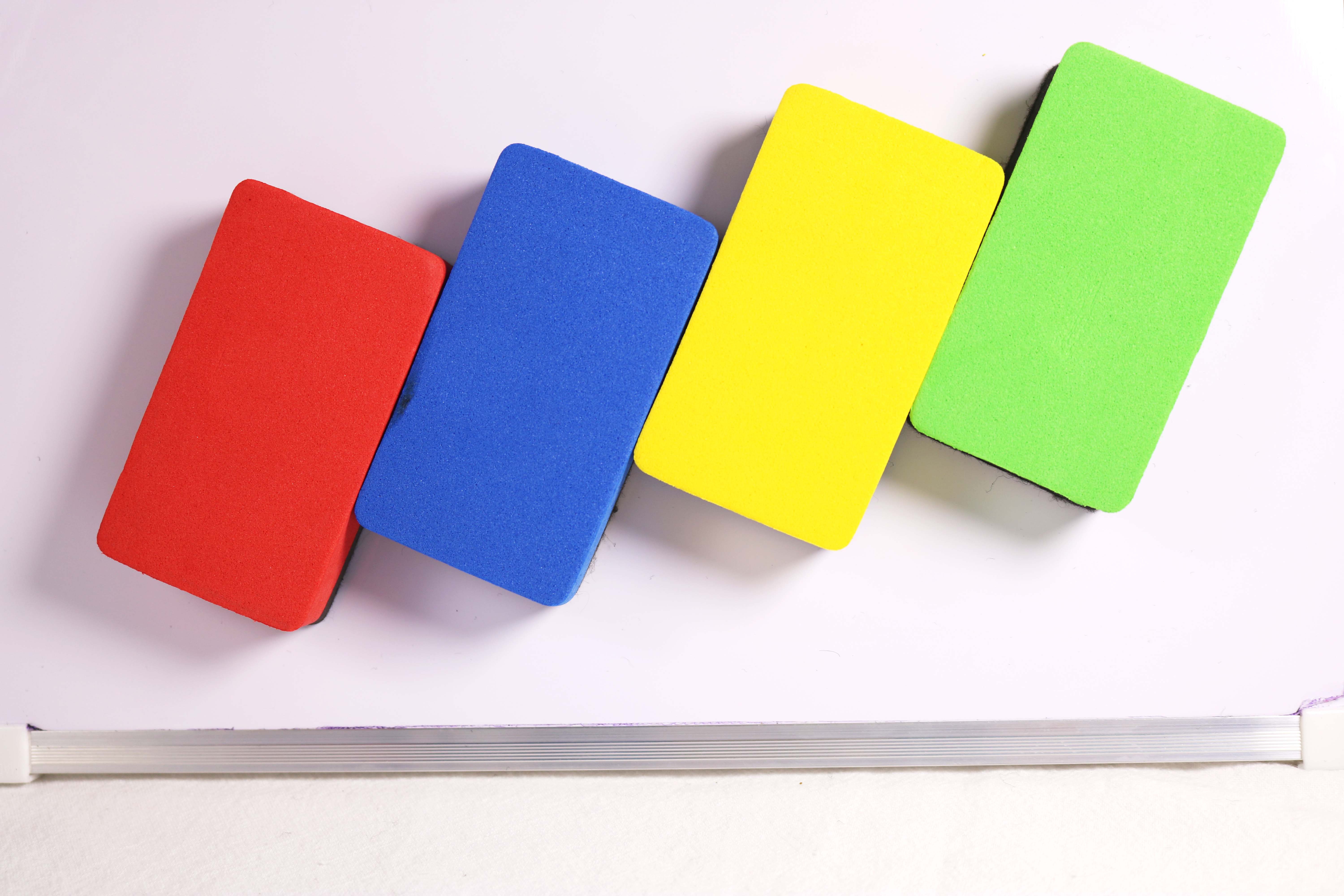 2 stk / sæt magnetisk tavle og whiteboard viskelæder til at tørre markeringspenns spor som tilfældig farve