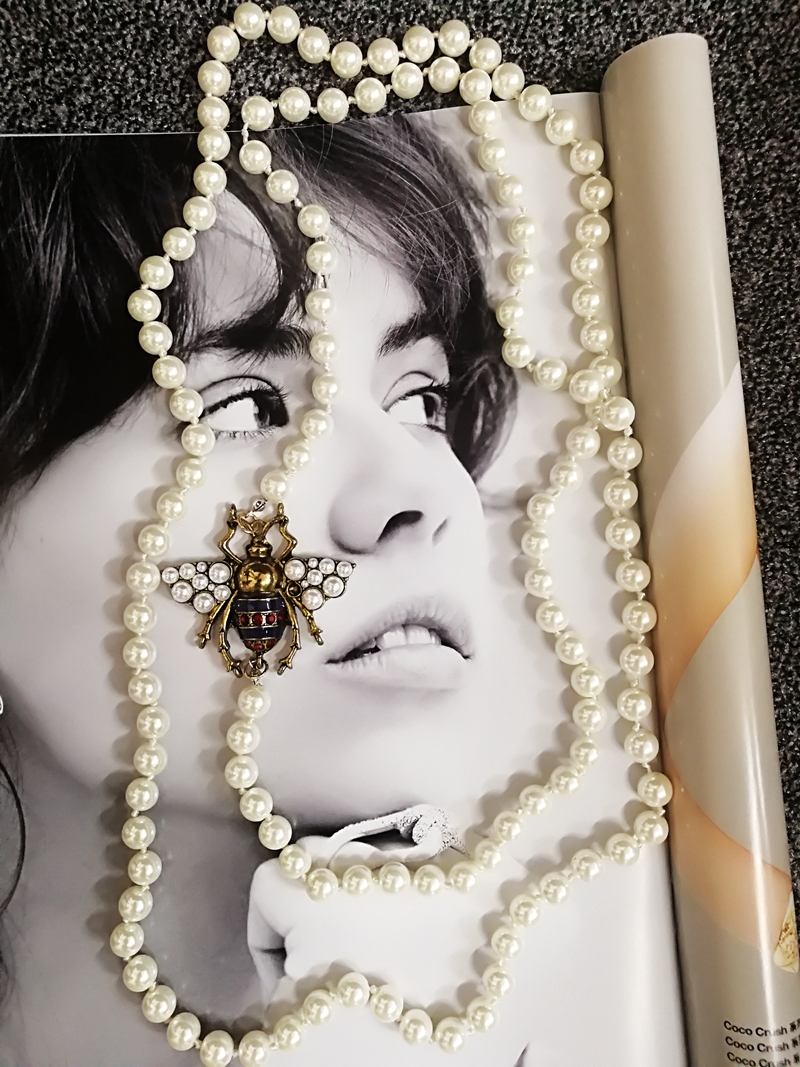 Luxury Handmade Elastic Pearl Bee Bracelet Bangle Jewelry For Women Party: brownish yellow