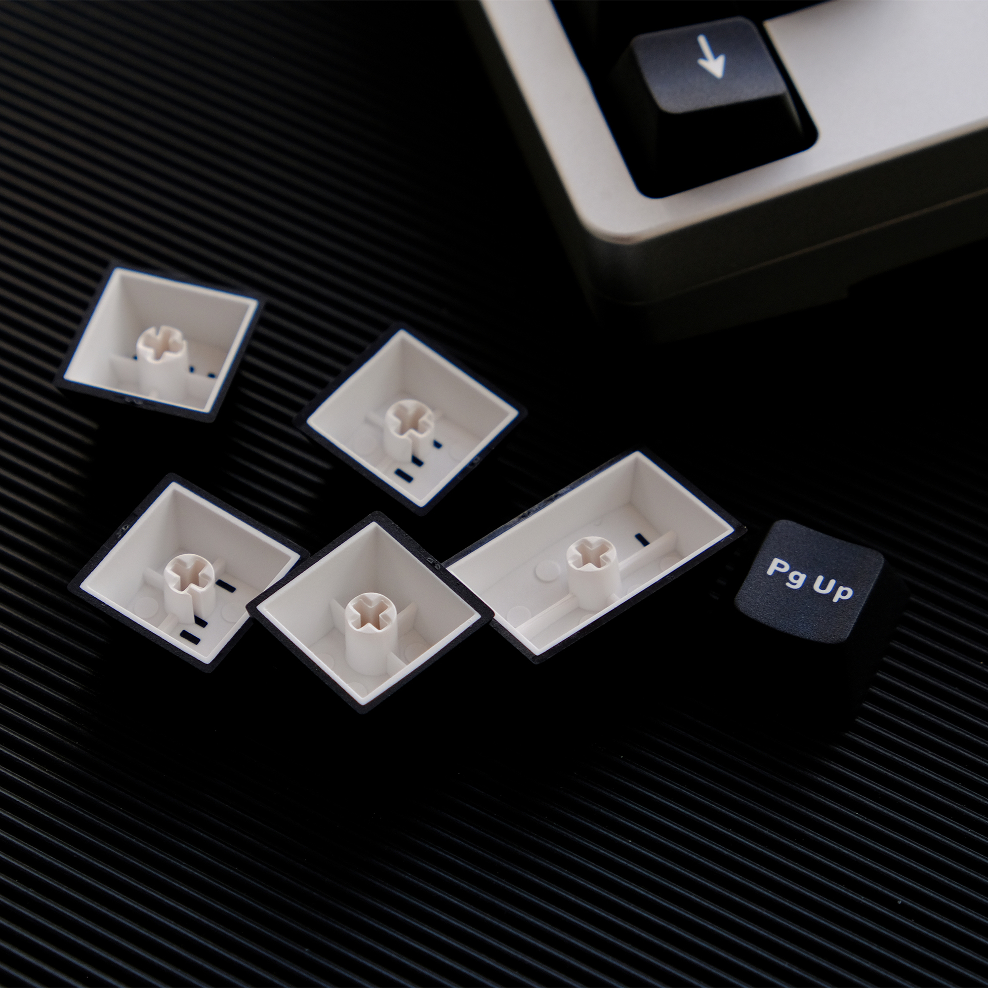 GMK BOW/WOB Keycaps Double Shot 114 Keys PBT Cherry Profile Alice Layout White Black Keycaps For Mechanical Keyboards 7u Keys