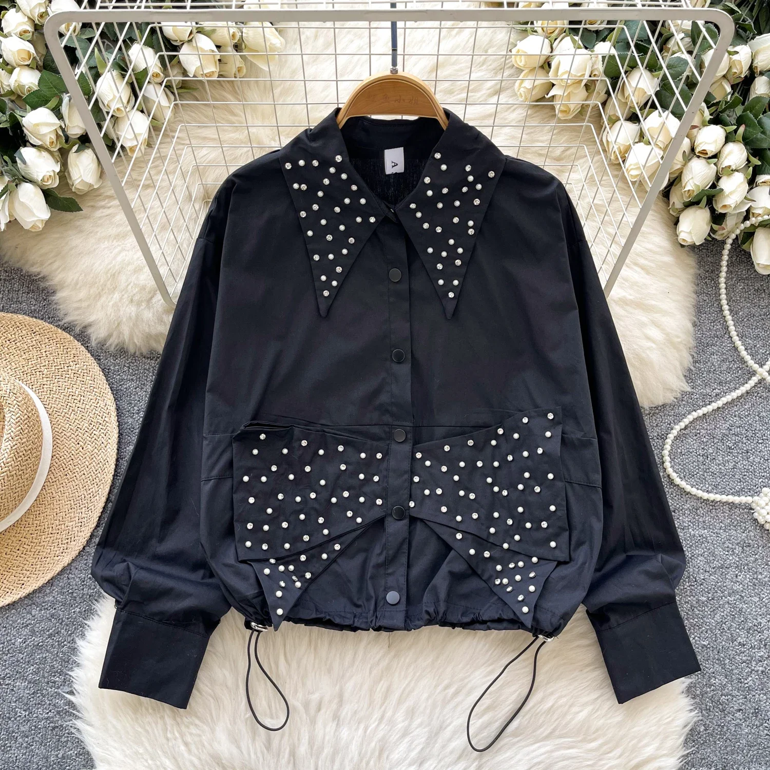 Basis broderede perler rhinsten hotsweet snøre chic turn-down krave lange ærmer top high street forårsbluse til kvinder: Sort