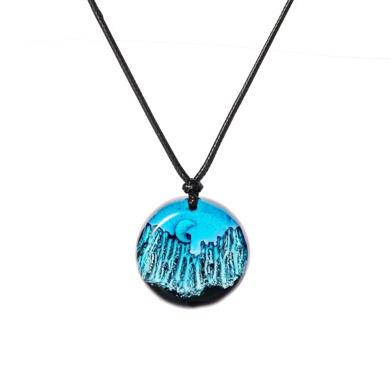 Handgemaakte Micro Landschap Transparante Hars Art Hanger Sneeuw Berg Maan Ronde Hanger Ketting Mode-sieraden Unisex