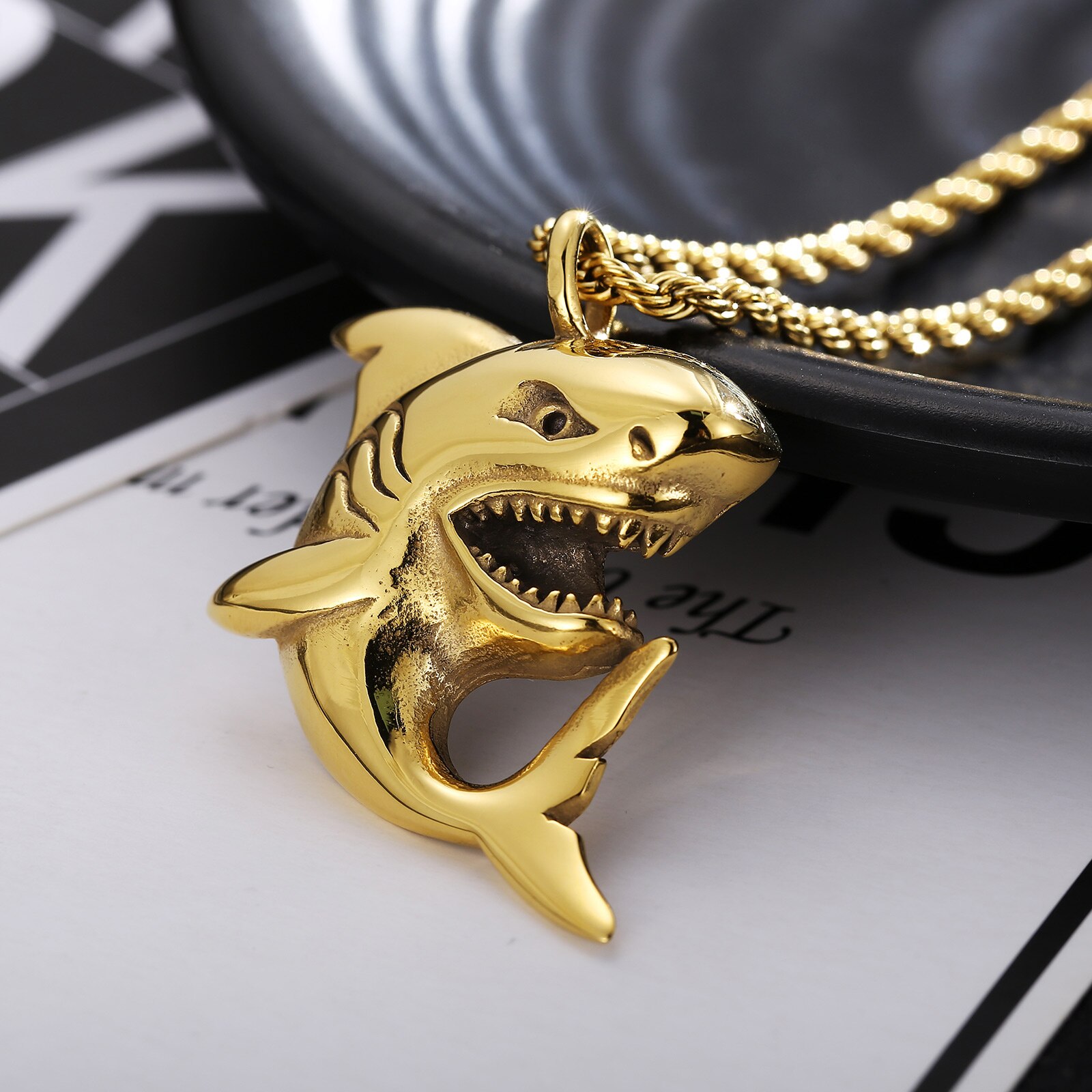 Tier Shark Form herren Anhänger Halskette für Männer Metall Gold-Überzogene Shark Halskette Anhänger Zubehör Partei Schmuck