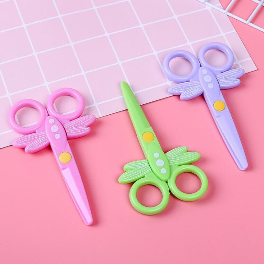 1PC enfants sécurité ciseaux maternelle bricolage à la main carte Photo modèle ciseaux dessin animé libellule en forme papier coupe ciseaux