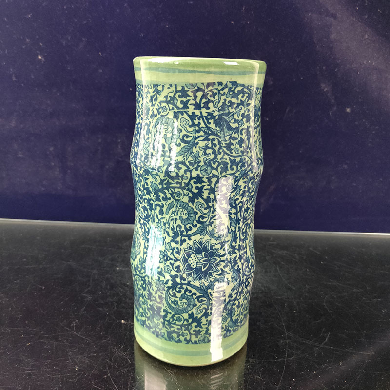 Chinese Blue and White Flower Porcelain Pot Vase Ornement