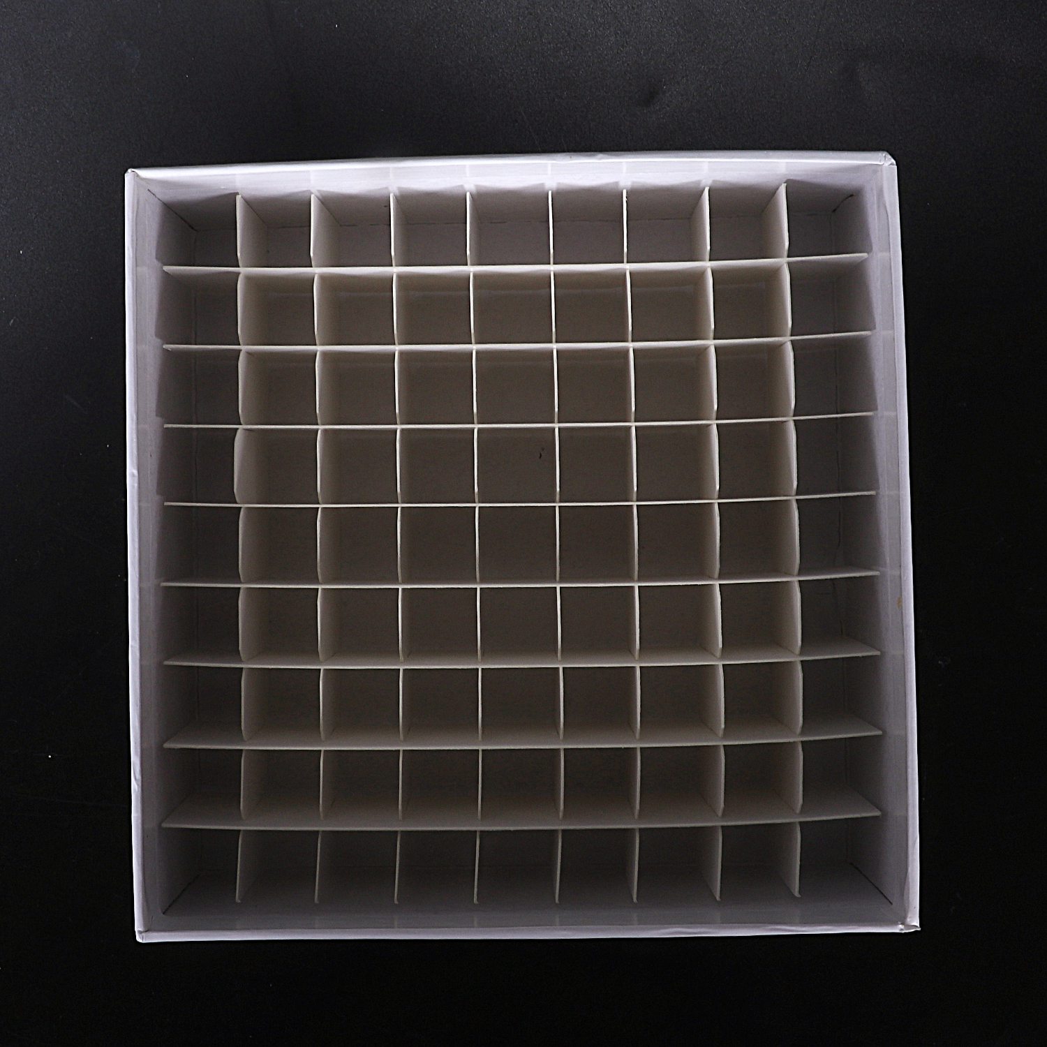 Lab 81 Positions Graduated Cryo Vial White Paper Box 1.8 Milliliter