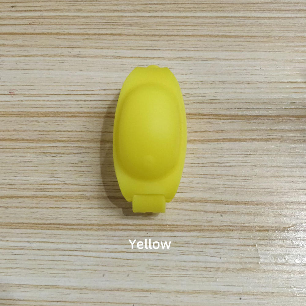 1PCS Hand Sanitizer Dispenser Adjustable Wristband Hand Dispenser Silicone Refillable Soap Antibacterial Bracelet With Bottle: 8