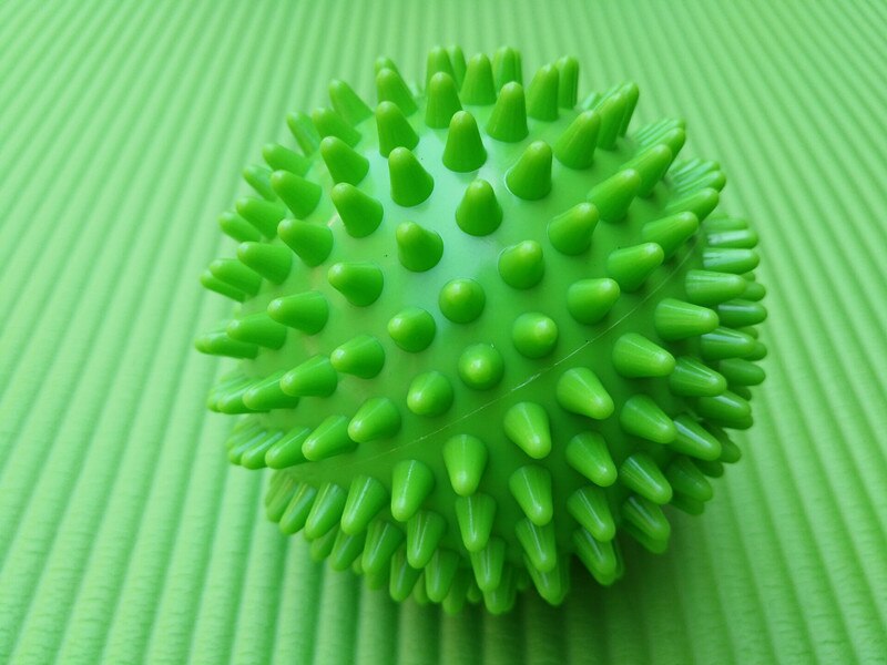 7/7.5 centimetri di Yoga della Sfera di Massaggio Rilassante Muscolare Sfera di Massaggio Rilassante Muscolare Fitness Fallo di Mano-Piede Hedgehog Sfera di Massaggio: Green