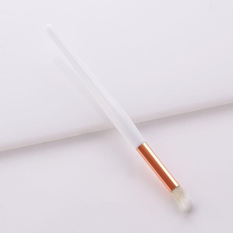1/8pcs White Handle Makeup Brushes Set Foundation Blending Blush Face Shading Cosmetic Brush Contouring Make Up Kit: 07 1PCS
