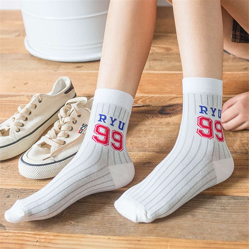 Unisex nieuwigheid brief digitale strepen skateboard sokken. katoenen harajuku hiphop sokken sokken paar enkelsok meias