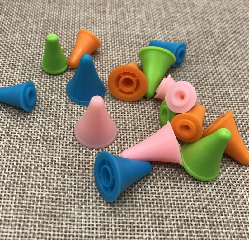 10 piezas de plástico de Color caramelo pequeños protectores de puntos de gran tamaño tapones de ganchillo artesanales herramienta de costura para aguja de tejer de goma