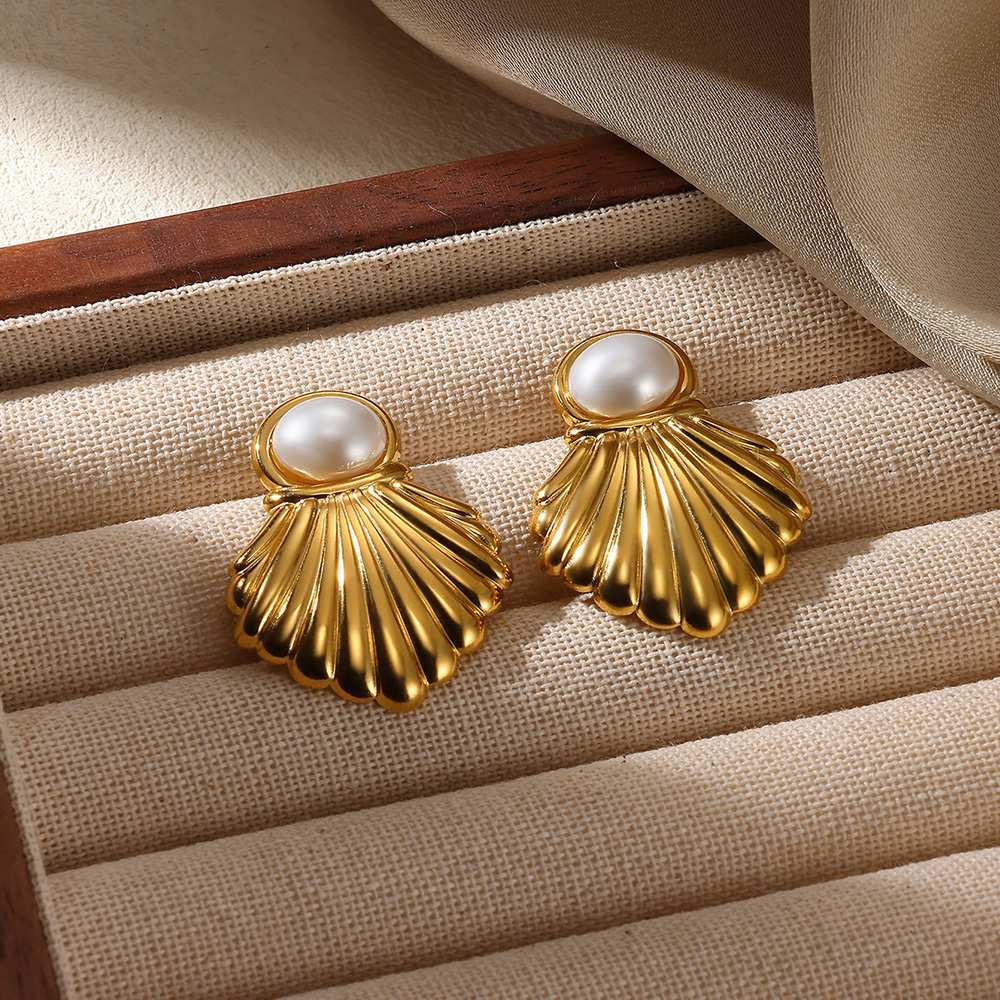 Geometric Flower Stainless Steel Earrings Women Sweet Sunflower Star Gold Color Ear Piercing Jewelry Wedding Accessories: Gold-color