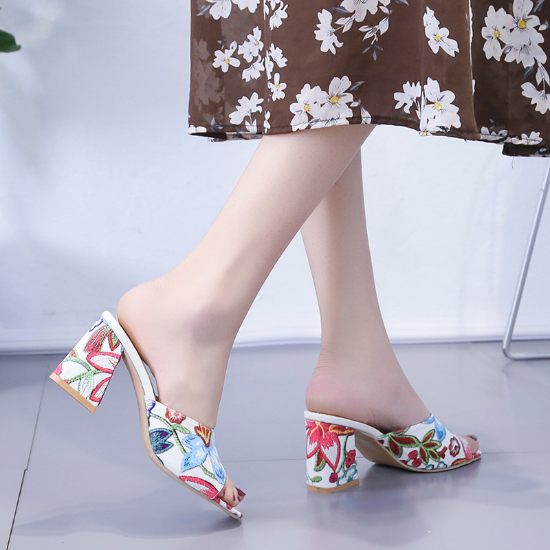 Damesko sommer høye hæler peep toe dame festsko blomsterhæl kvinnelig tøffel utendørs hvit svart  g231