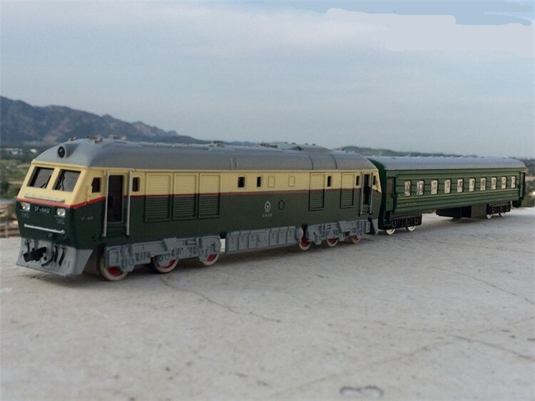 High simulation train model.1:87 scale alloy pull back Double train, passenger compartment,metal toy cars: 9