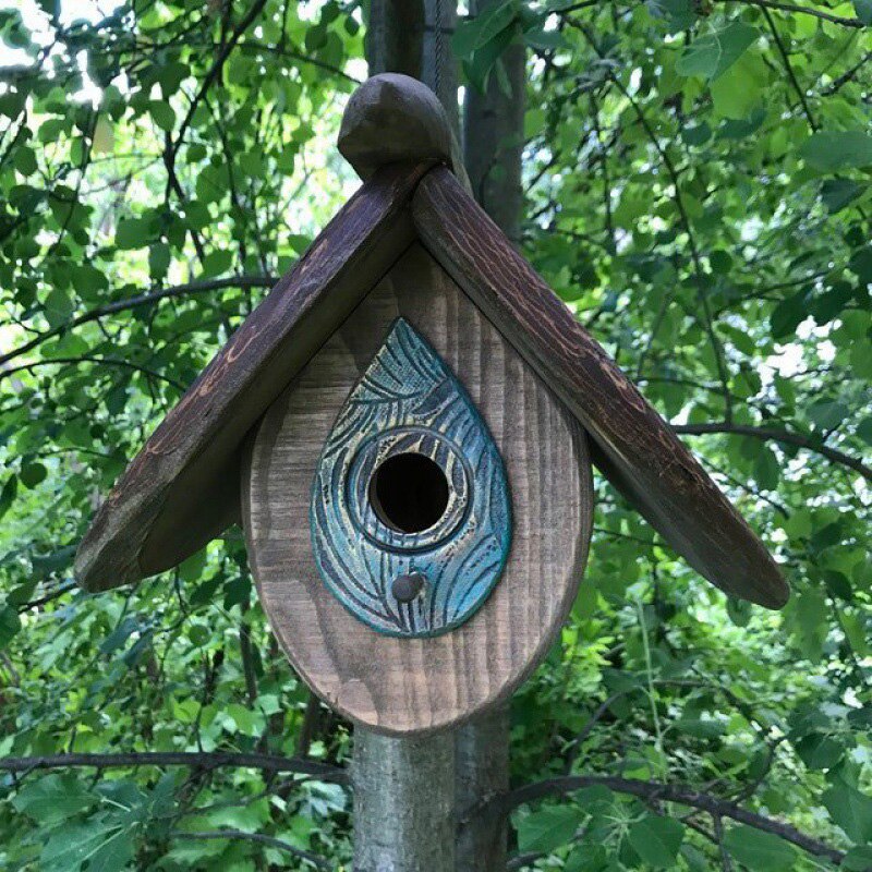 Hand Carved Wood Birdhouse Outdoor Hanging Birdhouse Ornament Garden Courtyard Terrace Hand Carved Wood Birdhouse XHC88: Primary colors