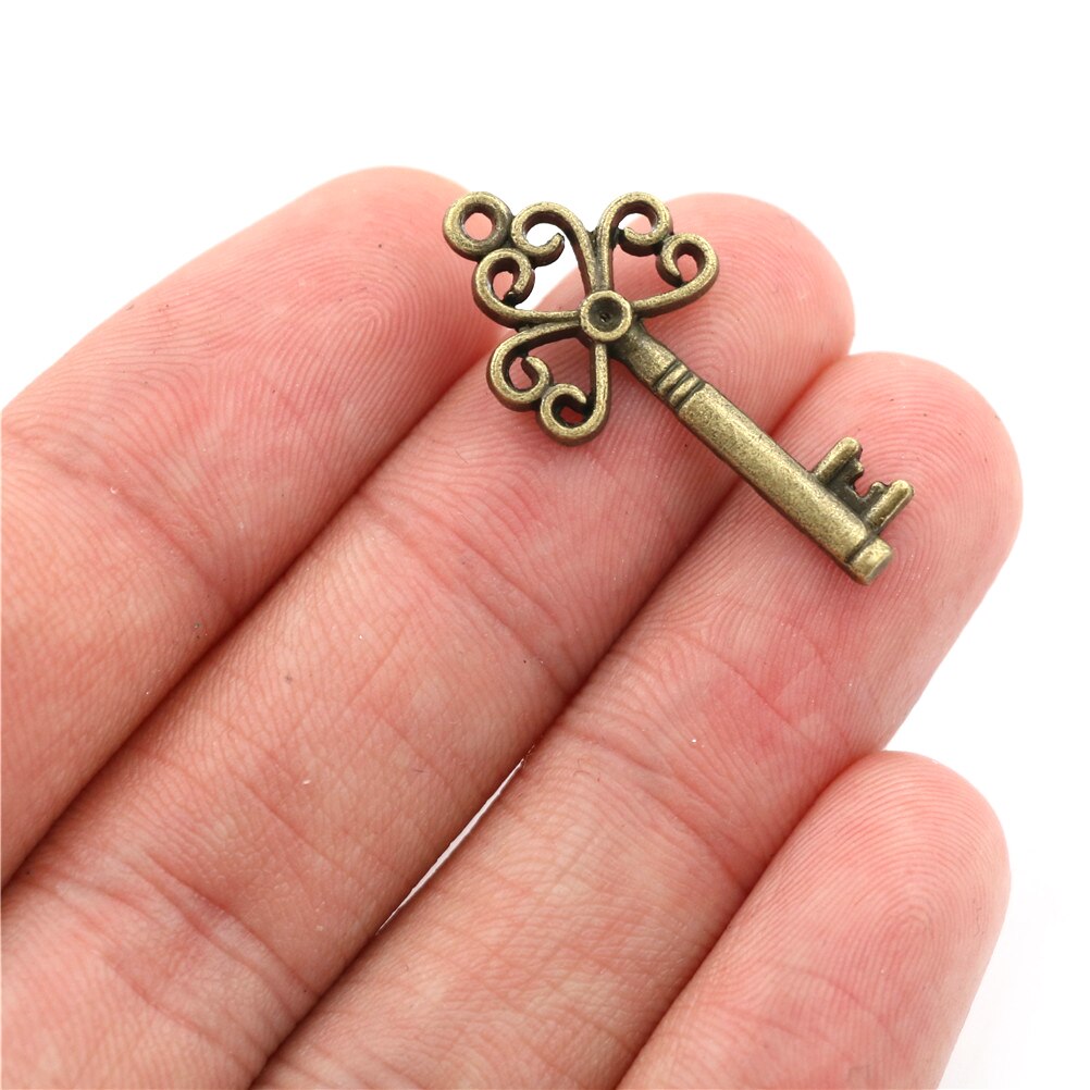 18pcs/sets Bronze Ornate Skeleton Keys Lot Antique Vintage Old Look Necklace Pendant Fancy Heart Decor DIY Craft