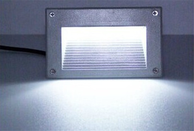 IP67 Waterproof outdoor Wall Corner led Lamp Embedded Corridor Lights Stair Steps Lighting 5W Footlight led landscape lamp