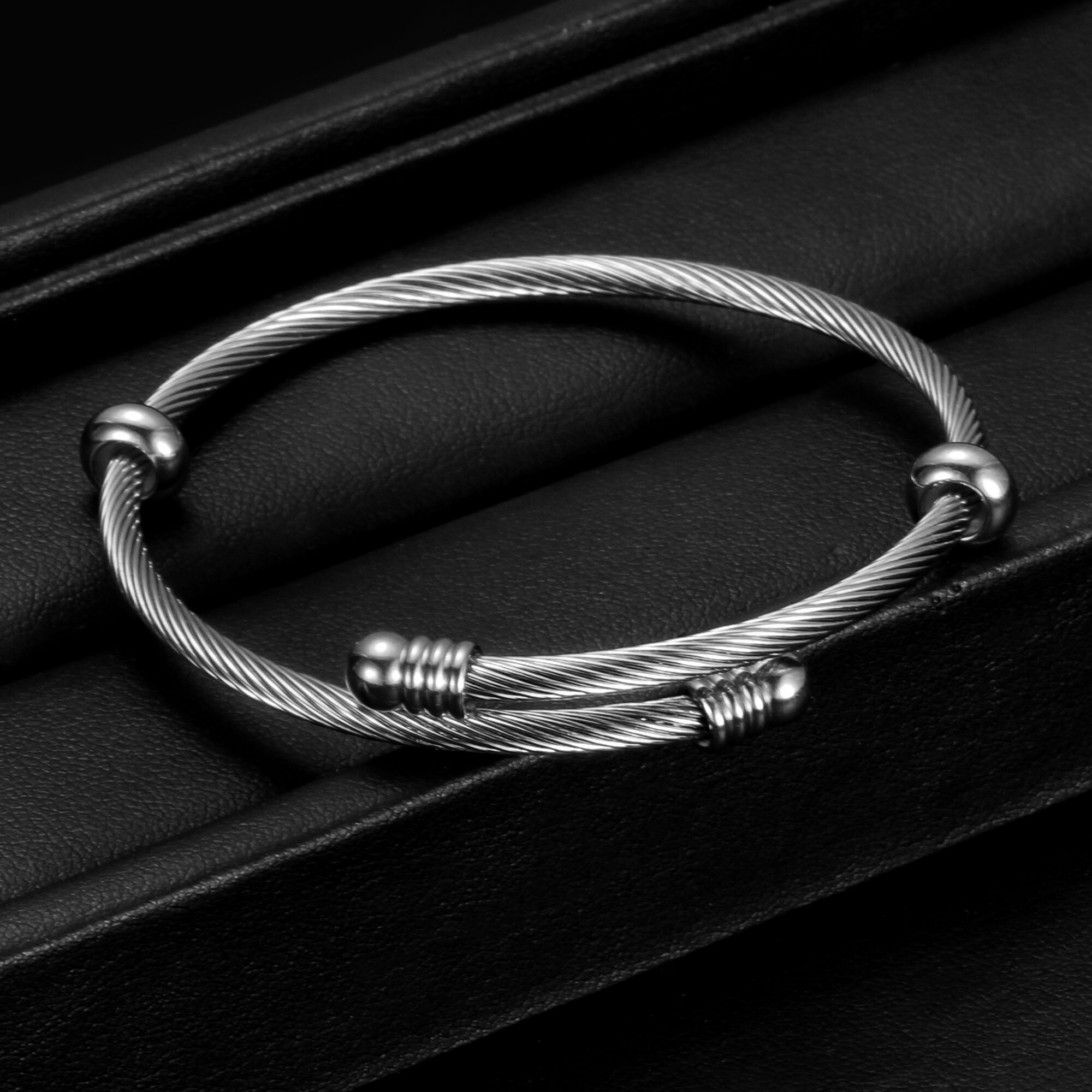 Unisex Elastische Kabel Draht Armband Edelstahl Armband Schraube mit Wechsel Ende Stecker Twisted Manschette Charme Perlen fit DIY Schmuck