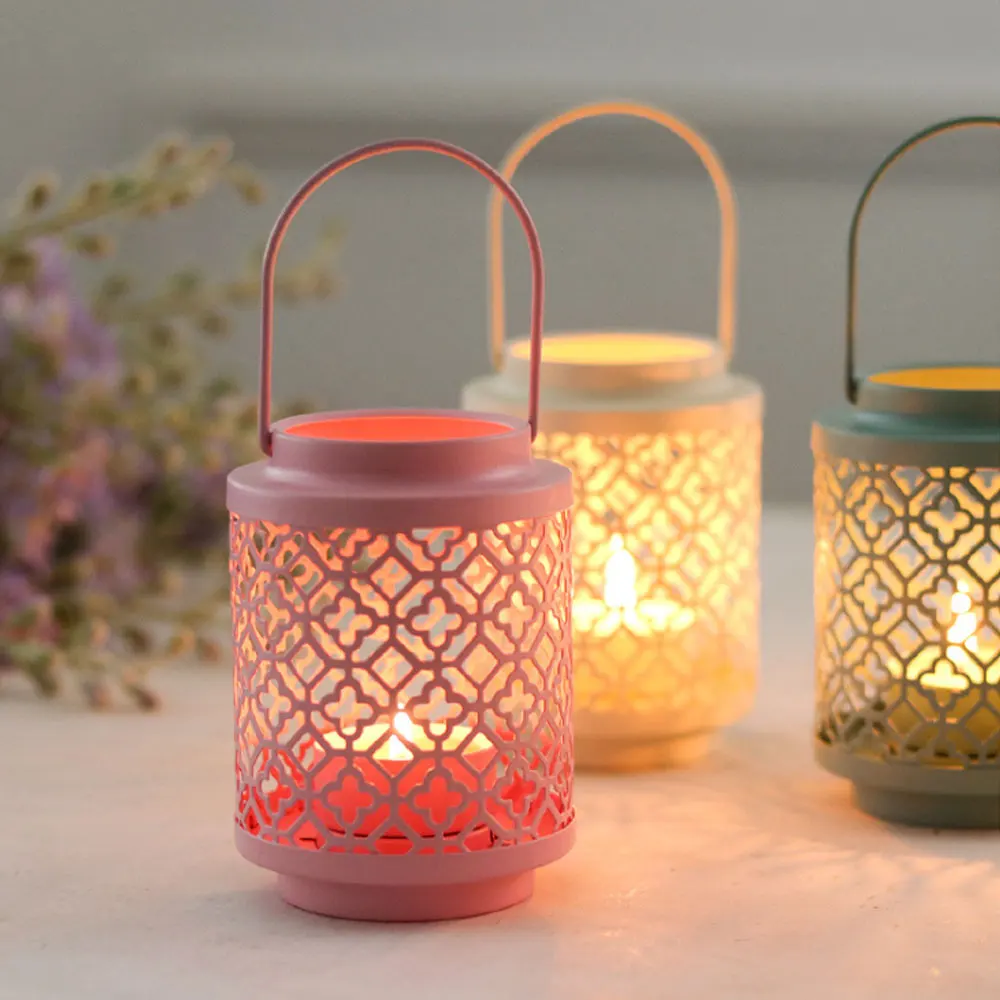 Hollow Iron Lantern Home Decor Candle Holders Wedding Decoration Accessories Candlesticks For Candelabro Centerpiece