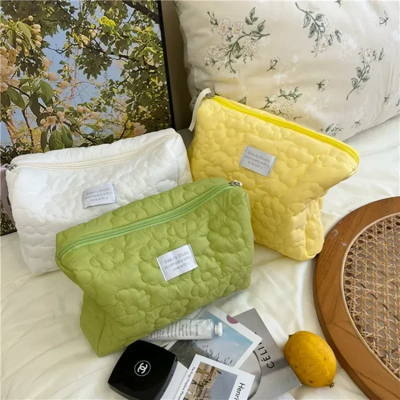 Flower Pattern Women Makeup Bag Toiletries Cosmetic Organizer Zipper Bag Travel Wash Pouch Cosmetic Bag Female Make Up Bags