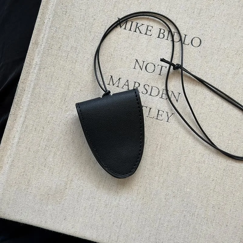 Brillen opbergtas hanger unisex lederen hoes zonnebril sleutelhoes doos ketting lezen draagbare kleurrijke tas ketting: Roest Rood