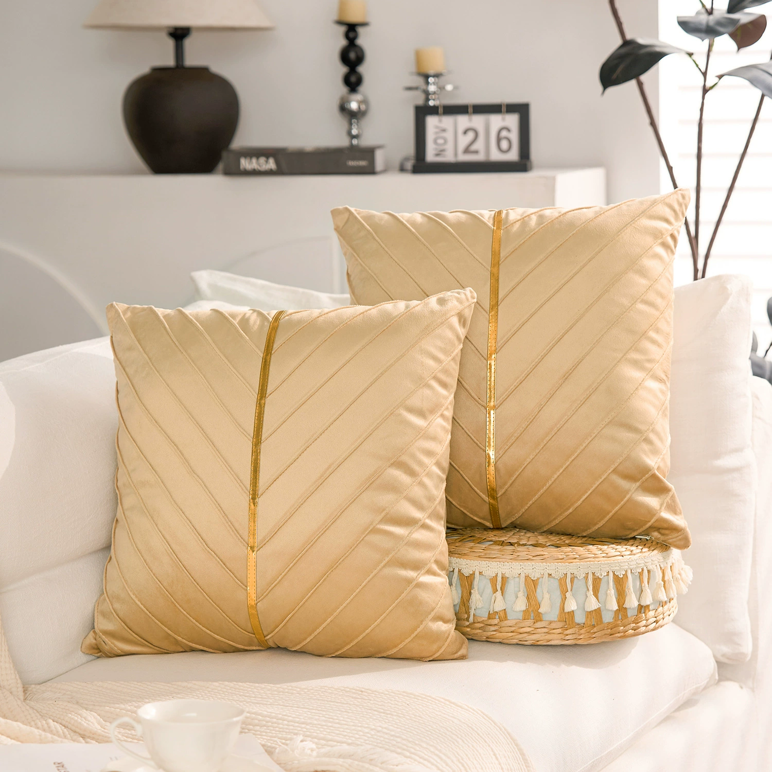Samt-kissenbezüge,  of 2er- pack, inklusive goldfarbenem leder-weihnachtsdeko-kissenbezug, luxuriöser, moderner kissenbezug für sofas: 470*740mm / Hellgelb