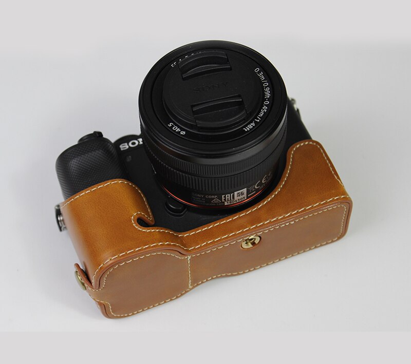 Housse de sac d'appareil photo Portable en cuir pour SONY A7C demi-coque de Base avec ouverture de la batterie: Brown Color