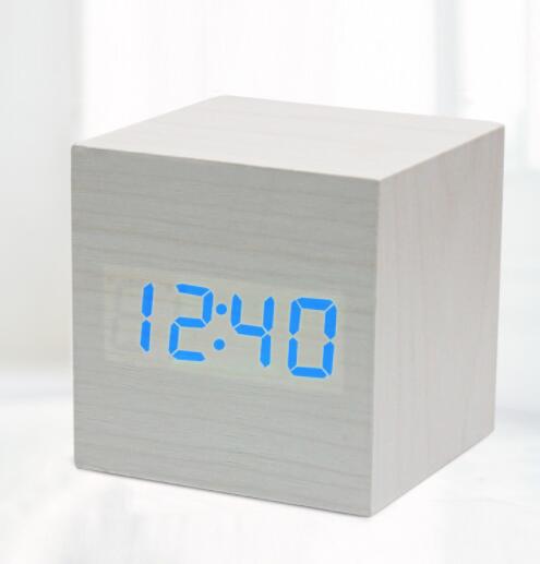 Digitale Thermometer Houten Wekker Alarm Datum Bureauklok Tafel USB Opladen Korte Voice-activated Elektronische Home Decor: white blue