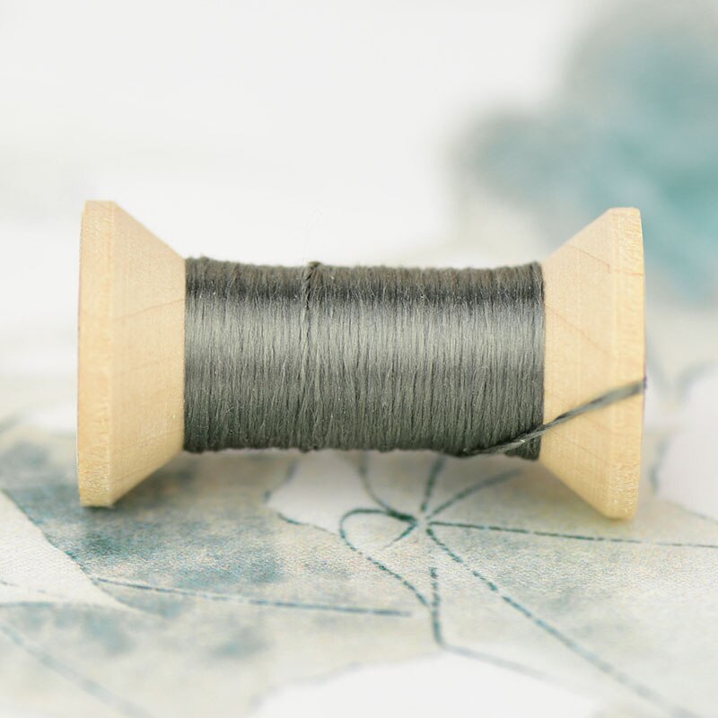 Hand embroidery embroidery silk 20 meters per thread thread silk hand embroidery thread Grey green: 3