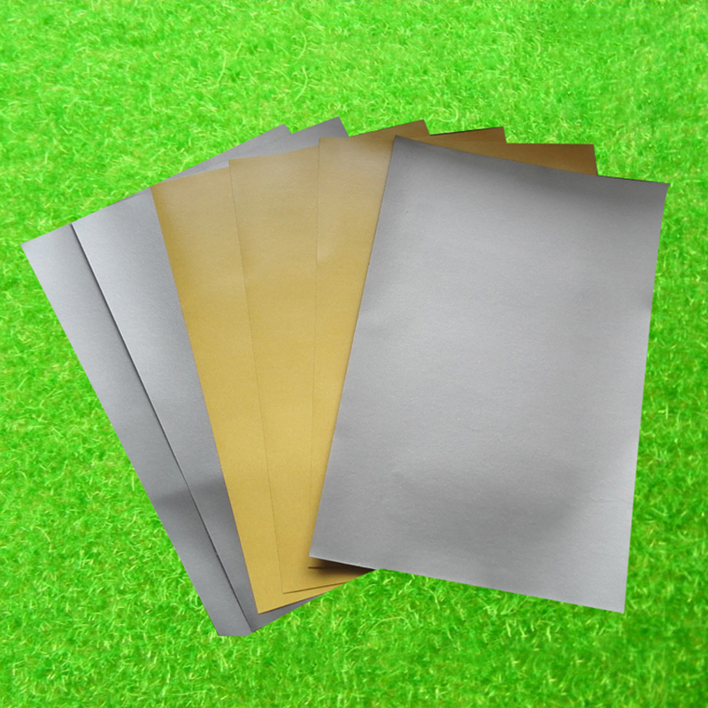 Foglio di ferrite RFID EMC Schermatura elettromagnetica per microonde NFC Adesivo materiale assorbente ad alta frequenza anti-metallo a bassa frequenza