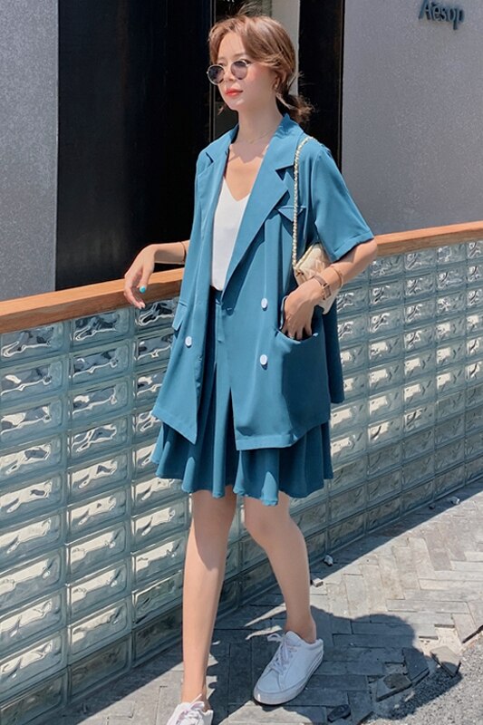 Conjuntos de dos piezas para mujer, Blazer y elegantes faldas para mujer, traje suelto de manga corta, chaqueta Mini plisada, trajes coreanos
