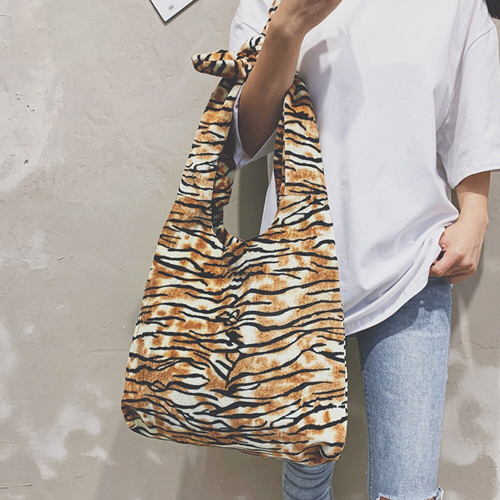 Leopard Tier Muster Schulter Tasche Frauen Krawatte Knoten Plüsch Casual Reise Täglich Totes Handtasche