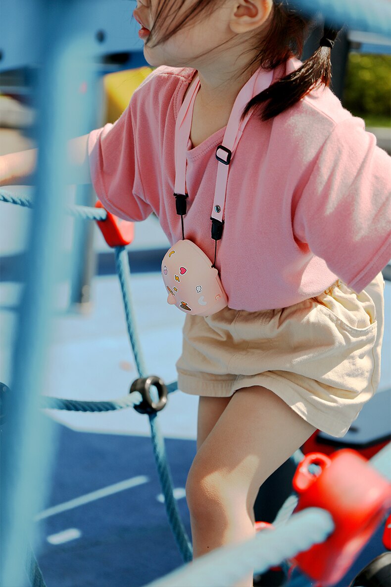 Children hanging neck portable small fan hair dryer mini lazy hanging neck primary school students outdoor pocket electric fan